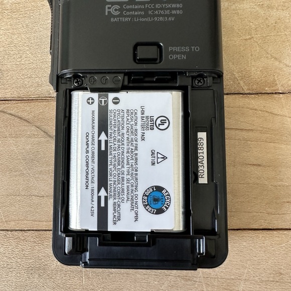 Olympus DS-9500 Wi-Fi Professional Digital Voice Recorder Cradle, Charger, Case - Picture 4 of 13